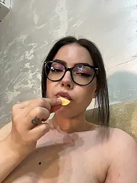 KaylaLewyss' Live XXX Chat