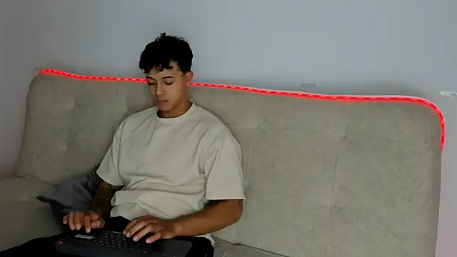 XXX chat uživo modela _Alex_Colton
