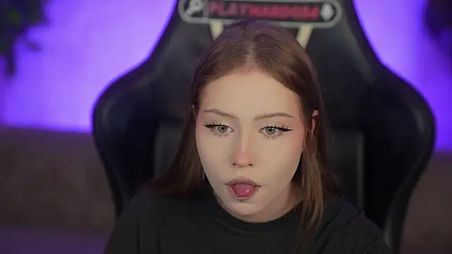 Chat XXX en directo de Esmie_Smile