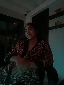 maaluh's Live XXX Chat