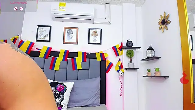 CristalLoren Live XXX-chat