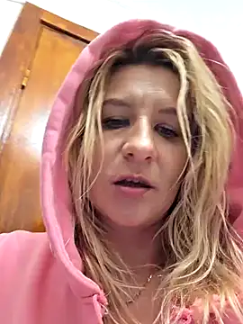 KaylinJan live XXX chat