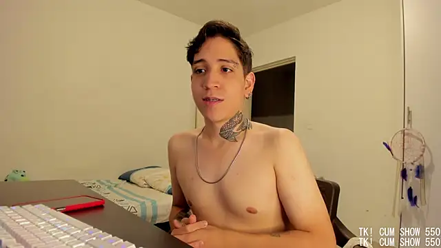 Michael_v77 Live XXX-Chat