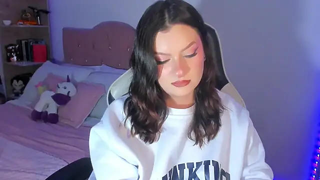 Chat +18 de OphelianaRose33 ao vivo