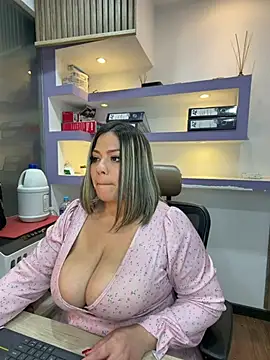 isabella_horney_'s Live XXX Chat