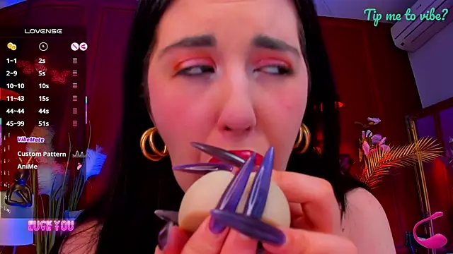 Mayzzie Live XXX-chat
