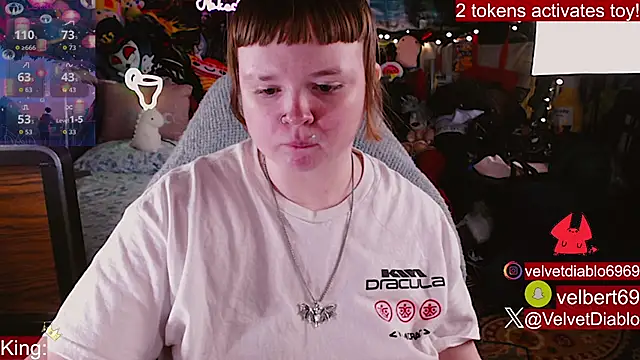 VelvetDiablo élő XXX-chatje