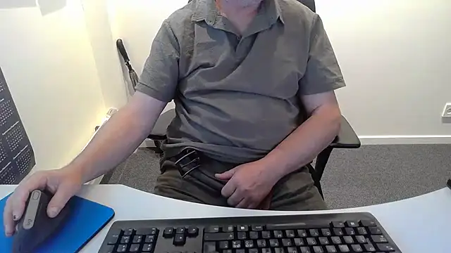 Buggemann live XXX chat
