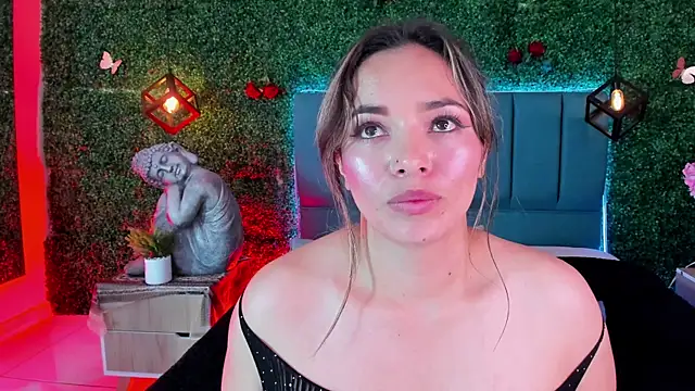 Kiaraa88 即時 XXX 聊天