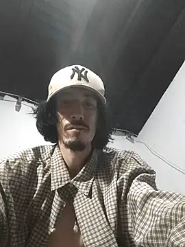 sk8-sir's Live XXX Chat