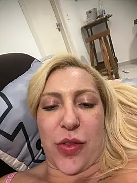 Chat XXX en directo de Juuhschmitt
