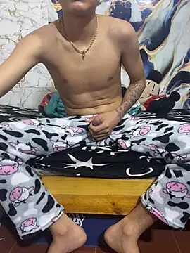MichaelMiller20261's Live XXX Chat