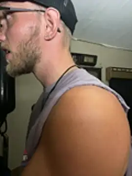 dilf_96 Live XXX-chat