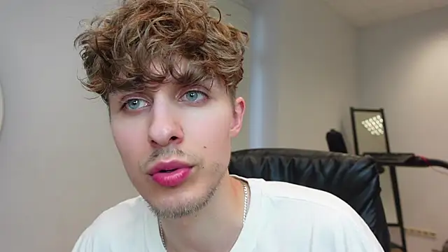 XXX chat uživo modela Damien_Dallas