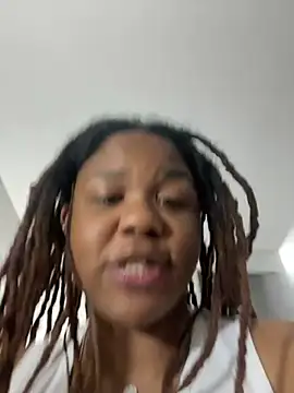HEARTBREAKBRE Live XXX-chat