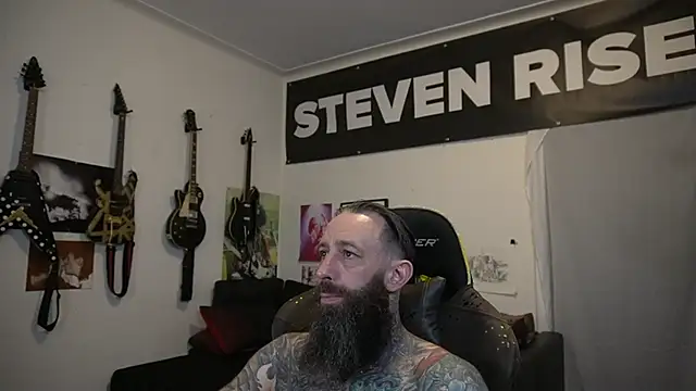 צ'אט XXX בשידור חי של StevenRiseNYC