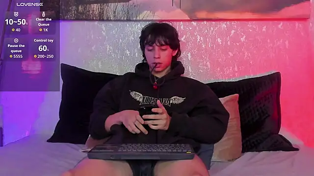 Tyler_durten Chat XXX in diretta