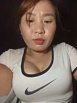 Pussy_tits 网络视讯表演