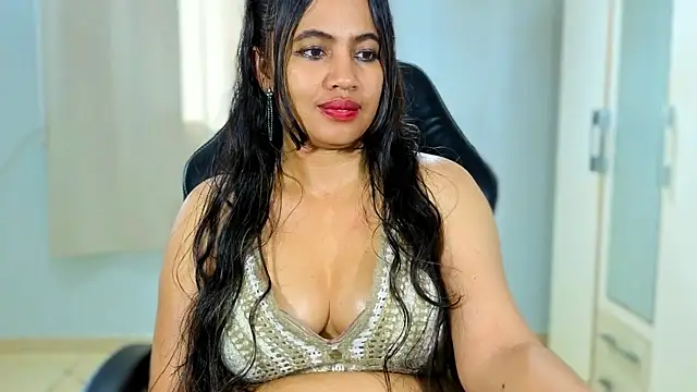 دردشة FannyXhot الجنسية المباشرة