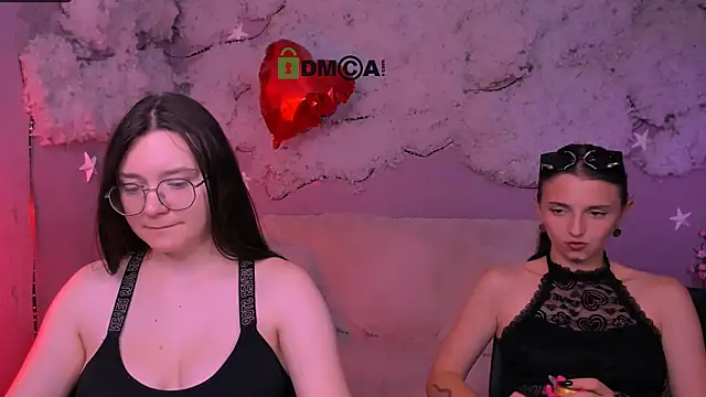 caroline_honeyy's Live XXX Chat