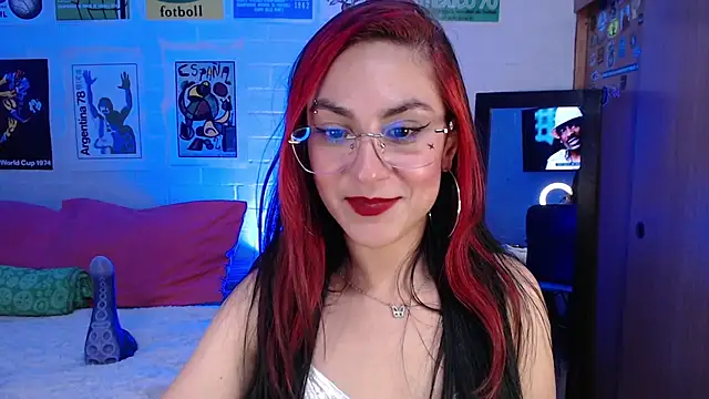 Amy66 Adlı Modelin Canlı XXX Sohbeti