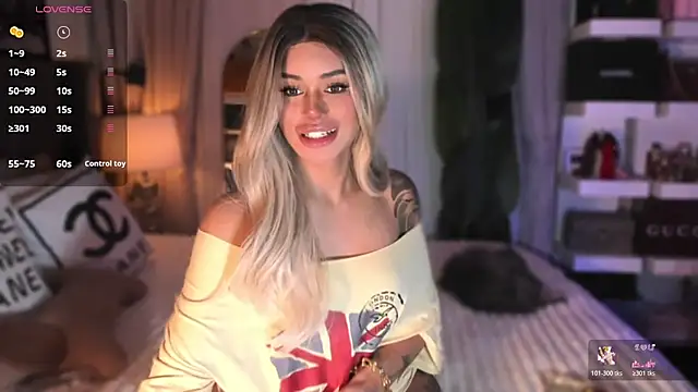 ParisianDoll Pertunjukan Webcam
