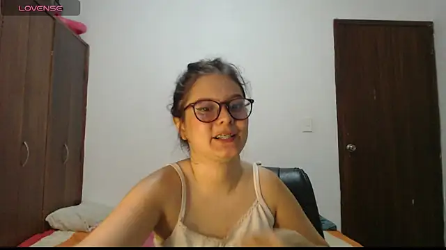 MadieeLorez's Live XXX Chat