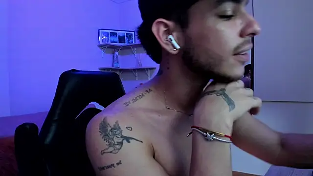 _Juan023_ webkamerás műsora