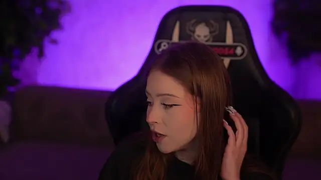 Czat XXX na żywo – Esmie_Smile