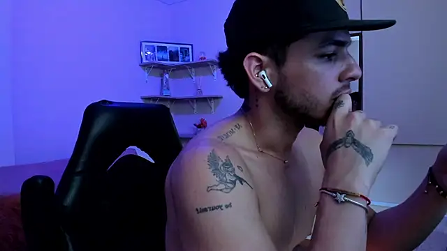Show de _Juan023_ na webcam