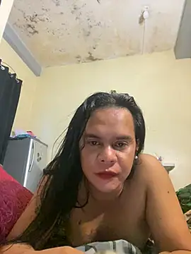 sweetyula Show in webcam