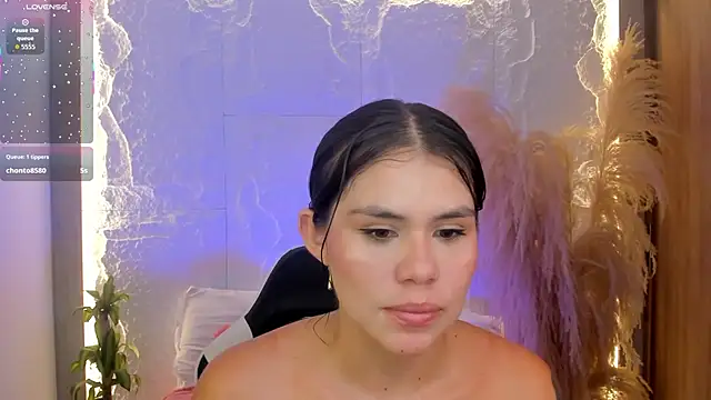 צ'אט XXX בשידור חי של dominique25_