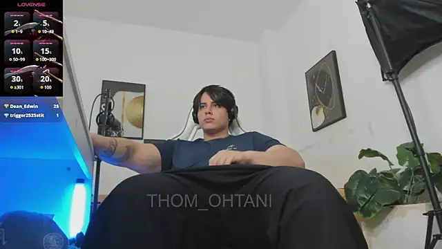Thom_Ohtani 라이브 XXX 채팅