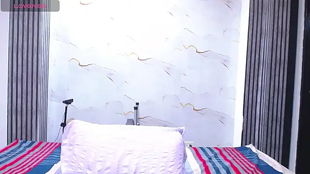 Chatroom XXX en direct de Liaa_cams