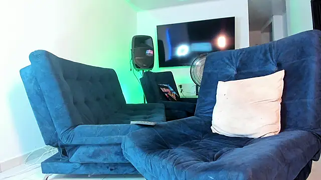 Steven_baby69 Adlı Modelin Canlı XXX Sohbeti