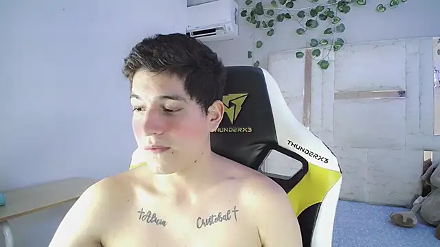 Czat XXX na żywo – bby_cashh
