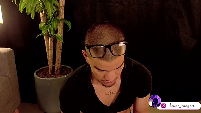 Bruno___69's Live XXX Chat
