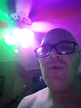 chronic_vibez's Live XXX Chat