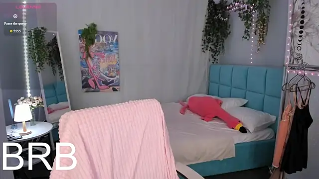 Chat +18 de Elira_Vane ao vivo