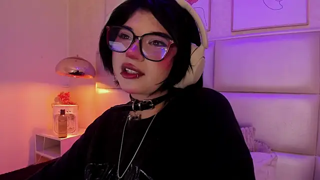Kitty_Gang Live XXX-chat