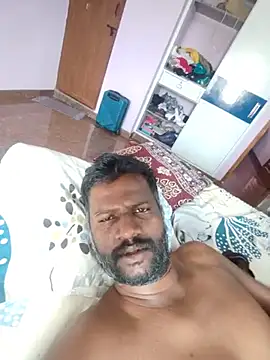 Paramkeerthi 现场XXX聊天