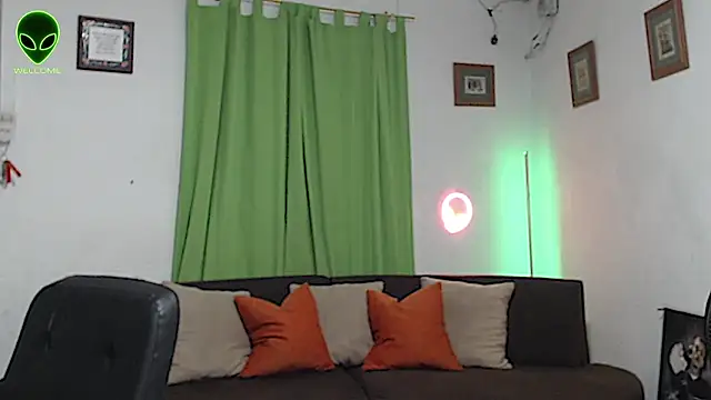 Czat XXX na żywo – alpha_zom