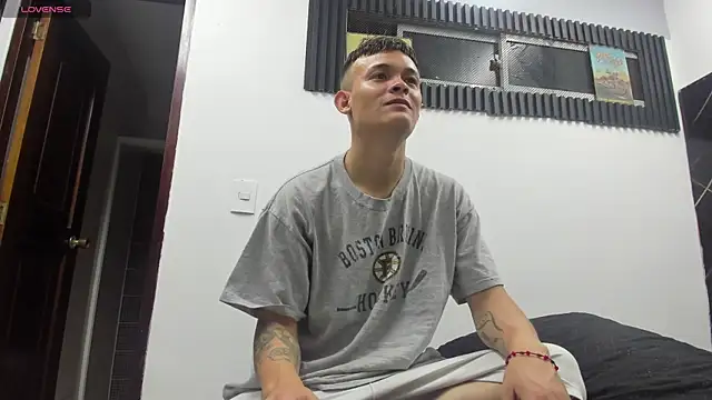 Robinlion91 élő XXX-chatje