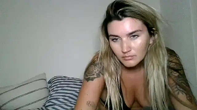 Chat XXX en directo de thebeachyblonde