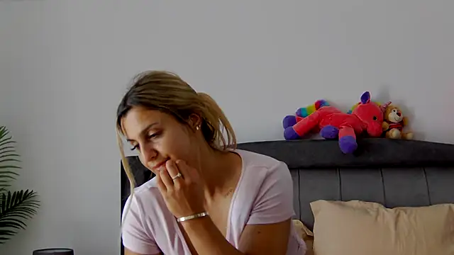 NicolePlay Chat XXX in diretta