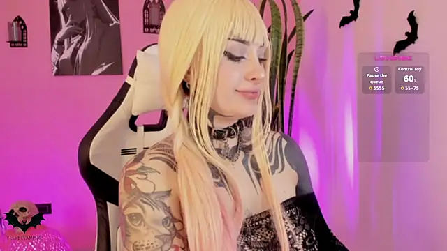 Chat +18 de VelvetVampiree ao vivo