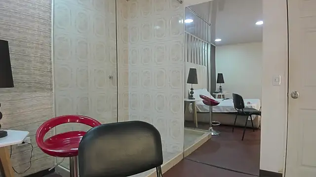 دردشة Hannah_Cross الجنسية المباشرة