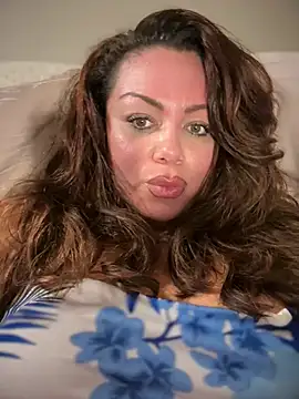دردشة BadAssVeronica الجنسية المباشرة