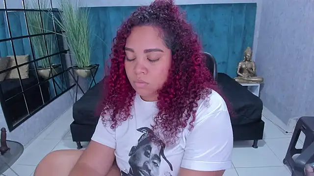 צ'אט XXX בשידור חי של AngelaCoffee