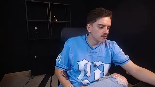 Chat +18 de FelixStarkk ao vivo